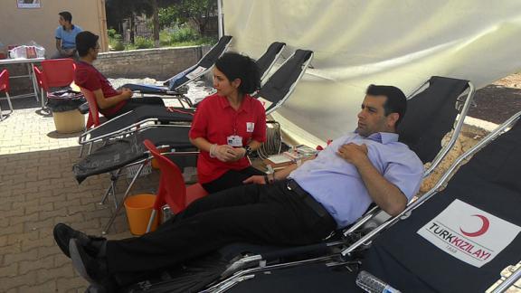 Besni İbn-i Sina Mesleki ve Teknik Anadolu Lisesi´nde Kan Bağışı Kampanyası