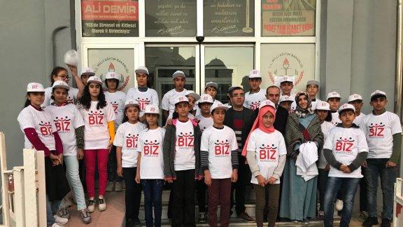 "Biz Anadoluyuz Projesi" ile Öğrencilerimizin Yolculuğu Başladı