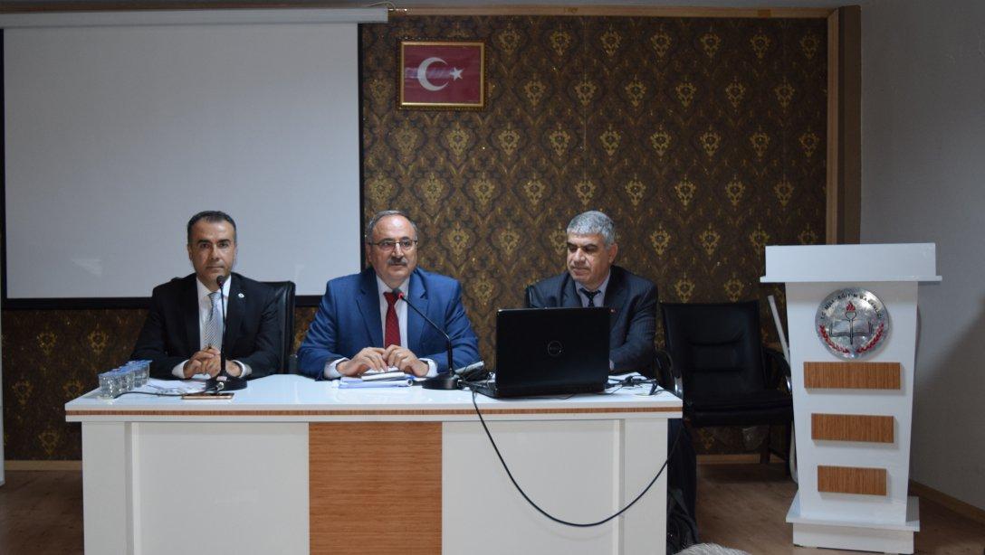 İl Milli Eğitim Müdürümüz Sayın Ahmet ALAGÖZ Başkanlığında Okul Müdürleri ile Toplantı Düzenledi
