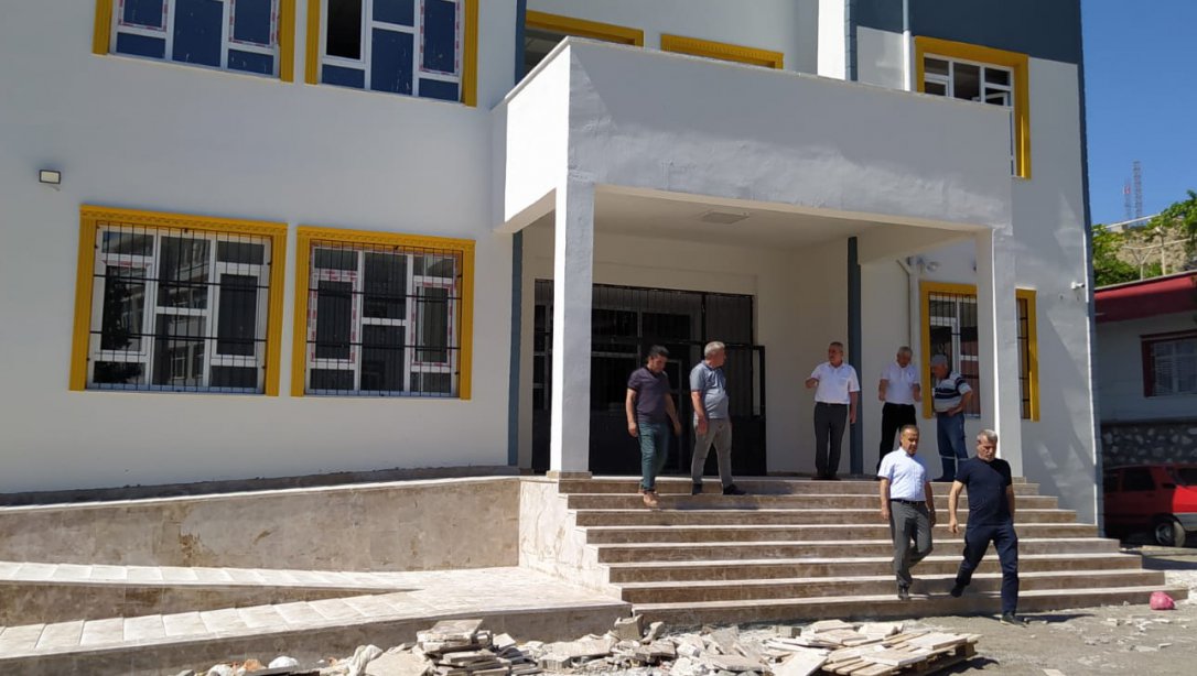 Müdürümüz Mehmet Demirel Okul İnşaatlarında İncelemede Bulundu