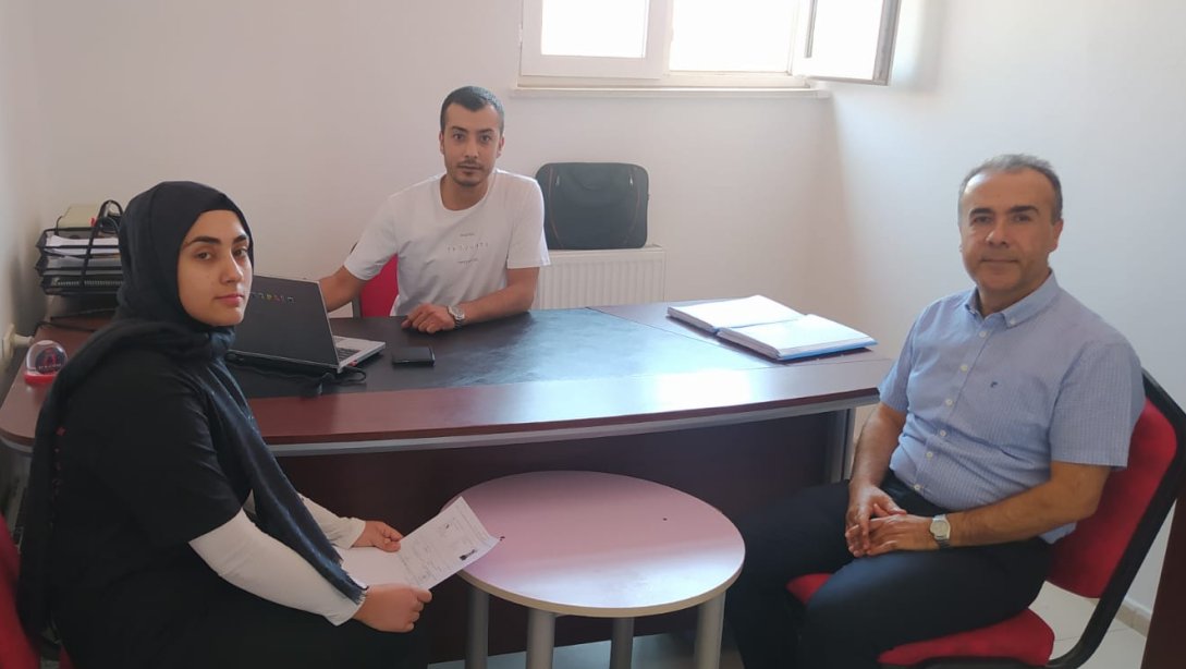 Müdürümüz Mehmet Demirel  LGS Tercih Danışmanlığı Birimlerini Ziyaret Etti