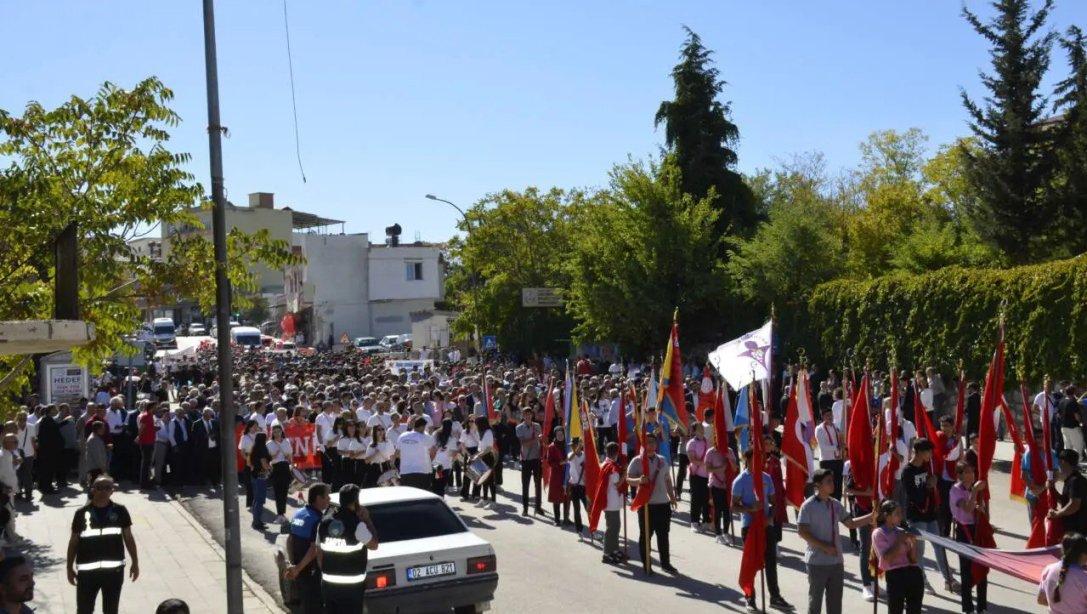 26. Besni Eğitim Bayramı Büyük Bir Coşkuyla Kutlandı